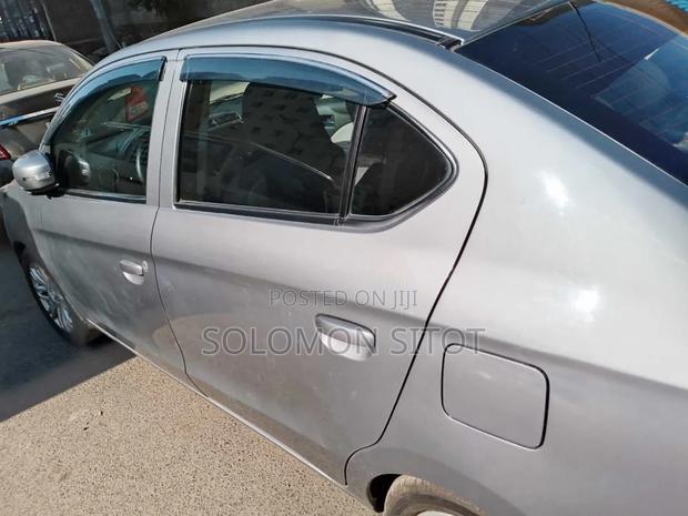 Mitsubishi Attrage 2021 Silver