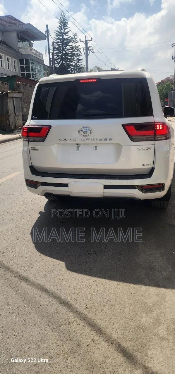 New Toyota Land Cruiser 2025 White