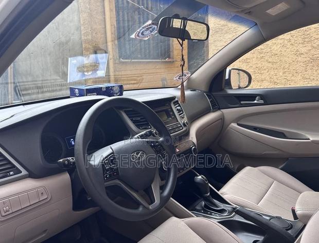Hyundai Tucson 2018 White