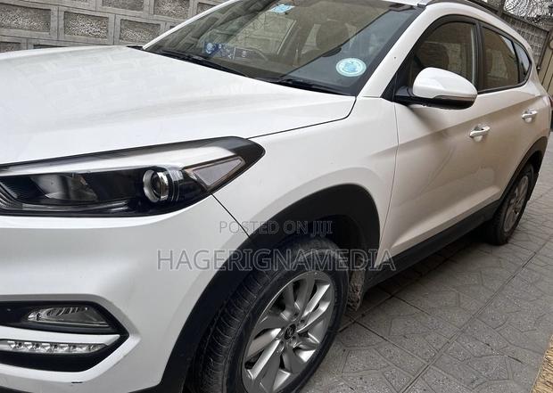 Hyundai Tucson 2018 White