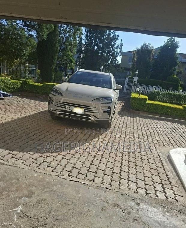 BYD Song Plus DM-i 2025 Gray
