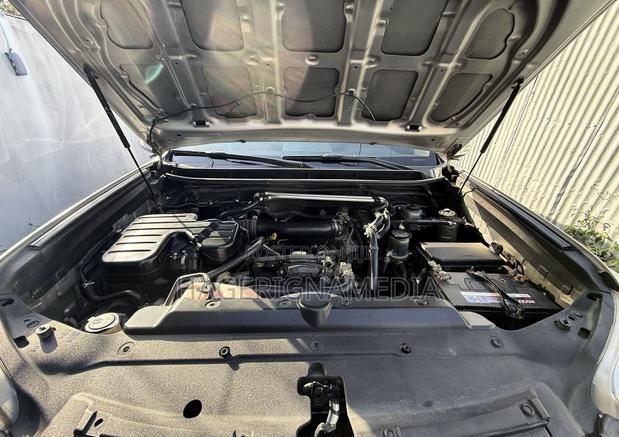 Toyota Land Cruiser Prado 2015 Silver