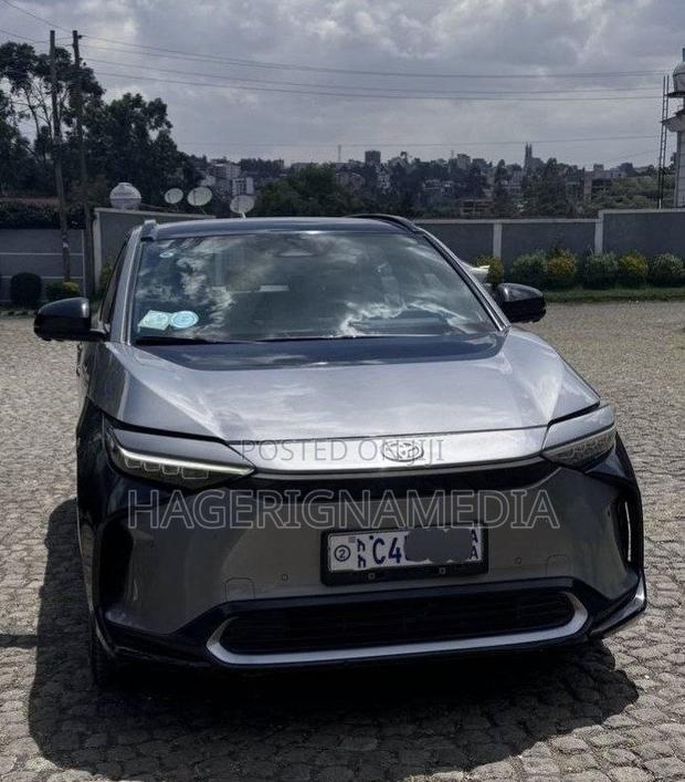Toyota bZ4X 2022 Gray