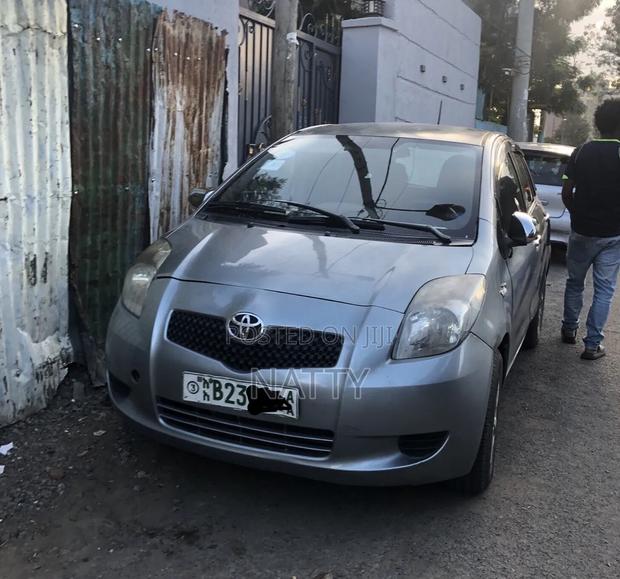 Toyota Yaris 2007 Gray