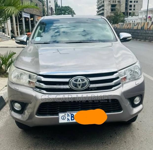 Toyota Hilux 2017 Silver