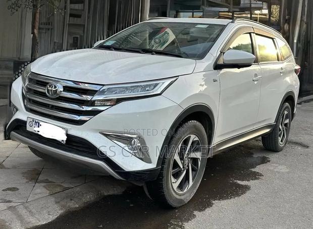 Toyota Rush 2021 White