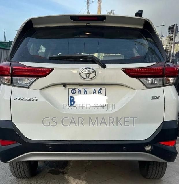 Toyota Rush 2021 White