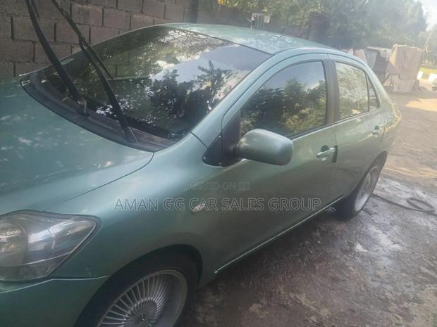 Toyota Yaris 2007 Purple