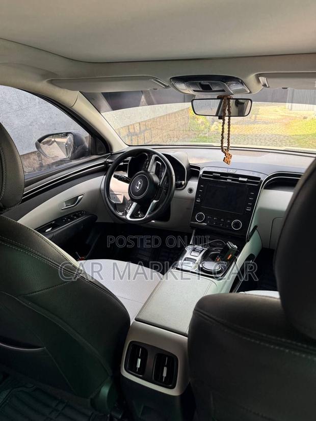 Hyundai Tucson SE 2022 Gray