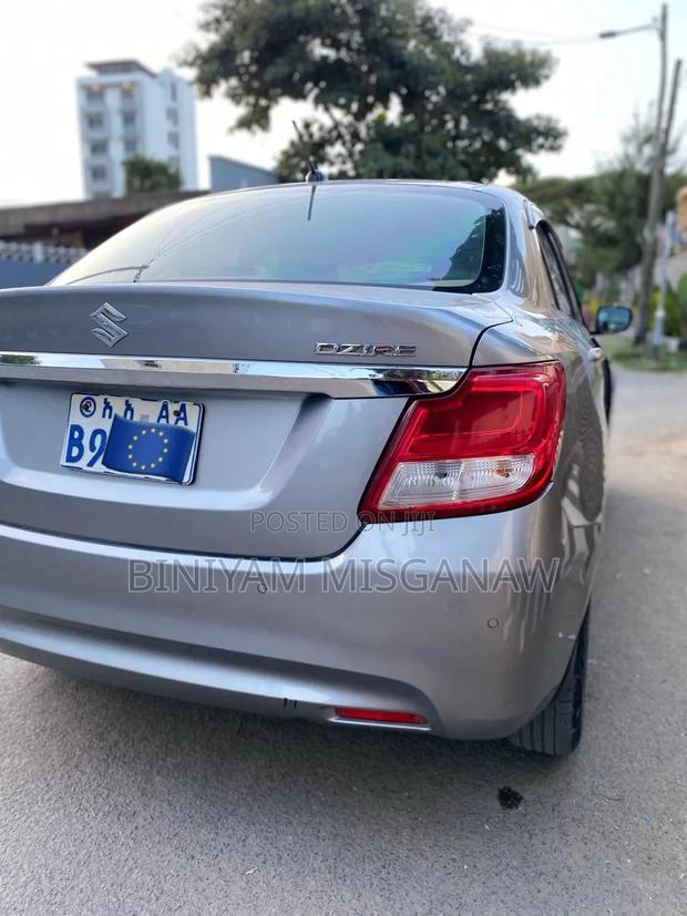 Suzuki Dzire 2022 Silver