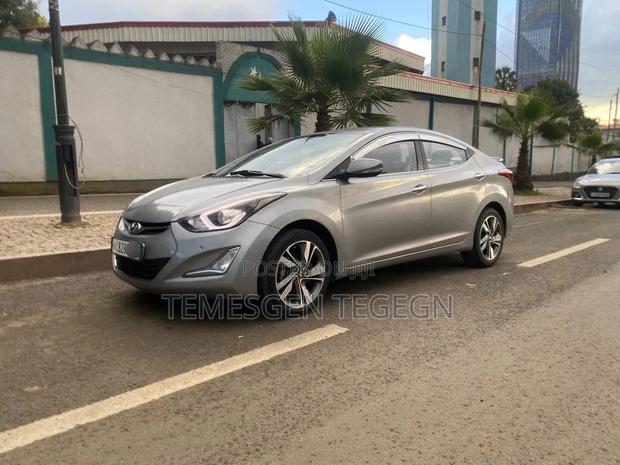 Hyundai Avante 2015 Silver