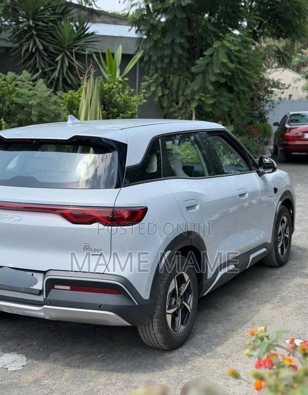 New BYD Yuan Up 2024 Silver