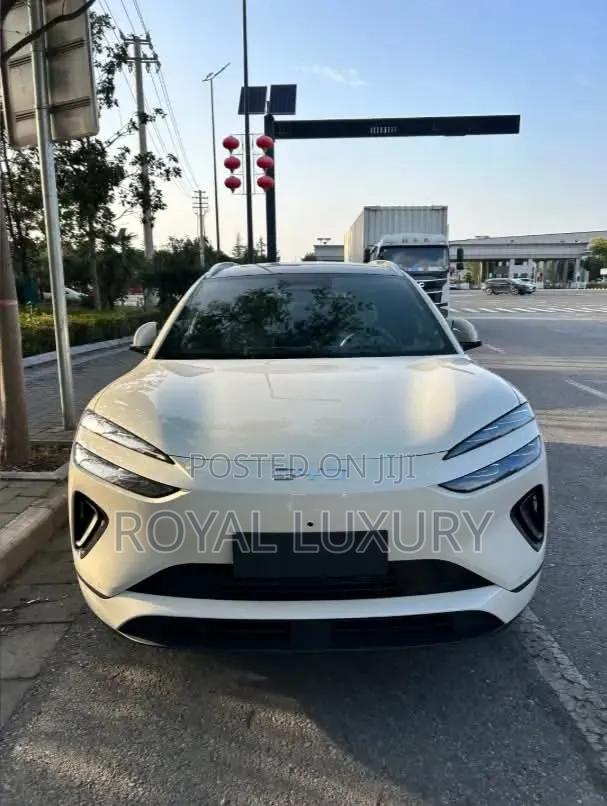 New BYD Sealion 06 EV 2026 Beige