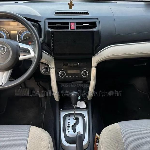 Toyota Rush 2021 Off white
