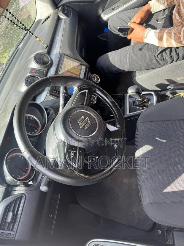 Suzuki Swift 2020 Beige