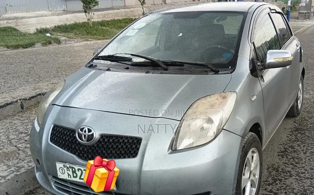 Toyota Yaris 2007 Gray
