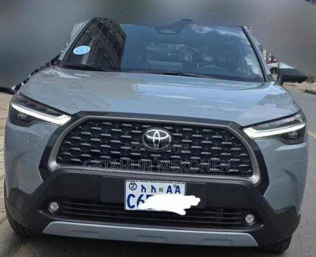 Toyota Corolla Cross Hybrid 2025 Gray
