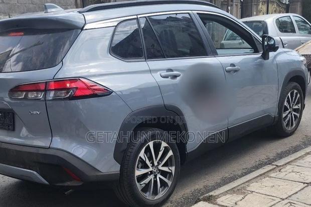 Toyota Corolla Cross Hybrid 2025 Gray