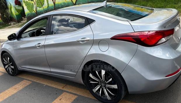 Hyundai Avante 2015 Gray