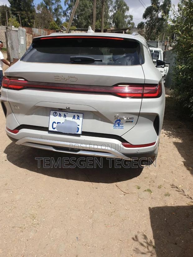 BYD Song Plus DM-i 2025 White