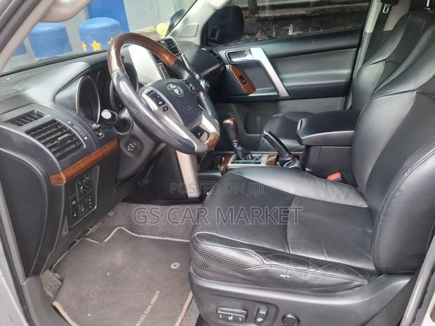 Toyota Land Cruiser Prado 2012 Silver
