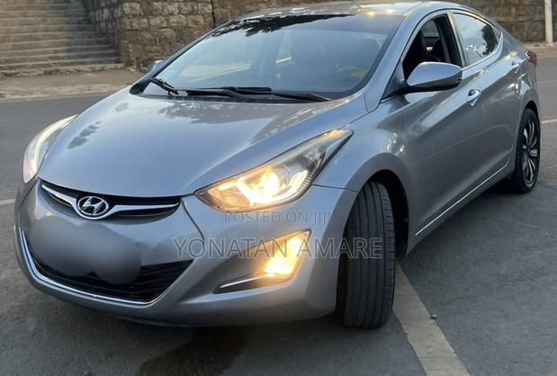 Hyundai Avante 2015 Gray