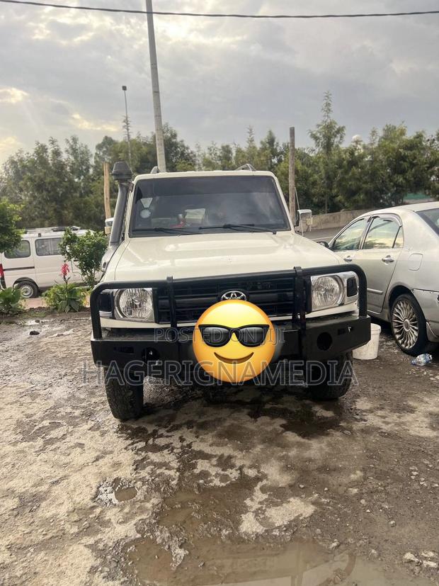 Toyota Land Cruiser 2020 White