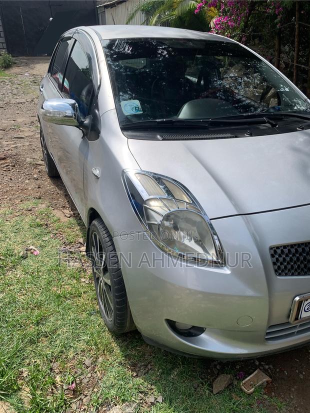 Toyota Yaris 2009 Silver