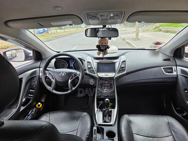 Hyundai Avante 2015 Silver