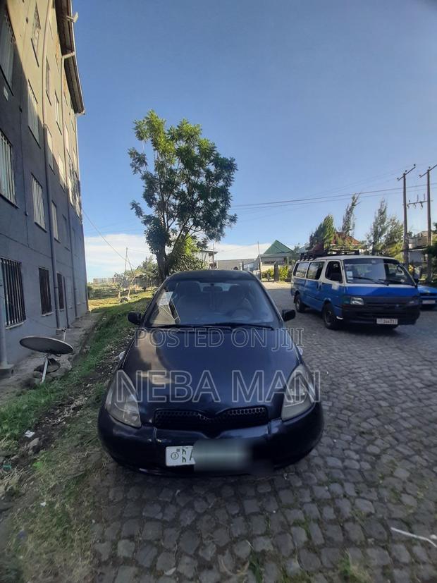 Toyota Vitz 1.0 FWD 5dr 2000 Black