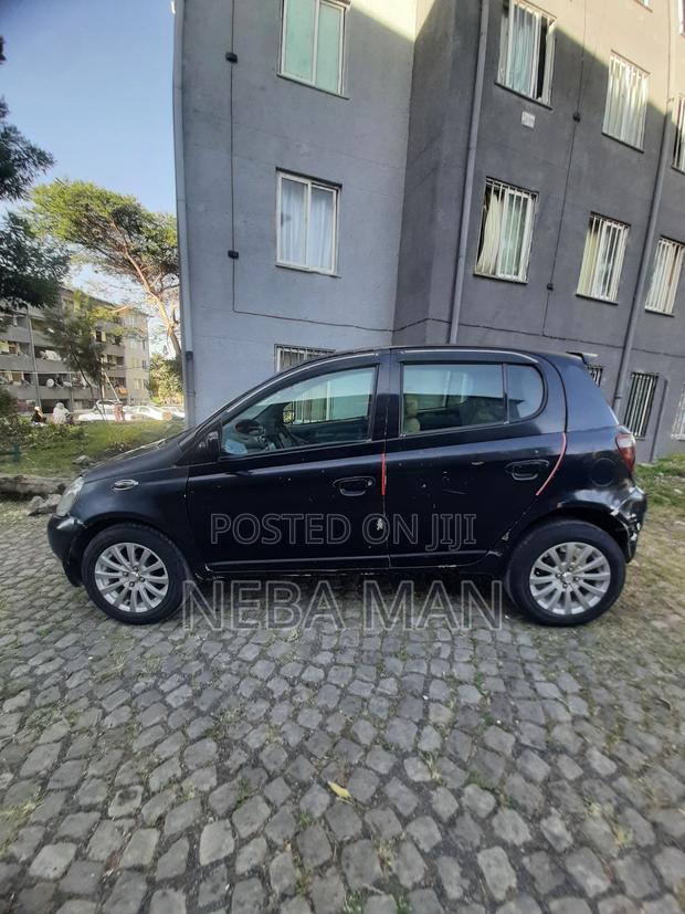 Toyota Vitz 1.0 FWD 5dr 2000 Black