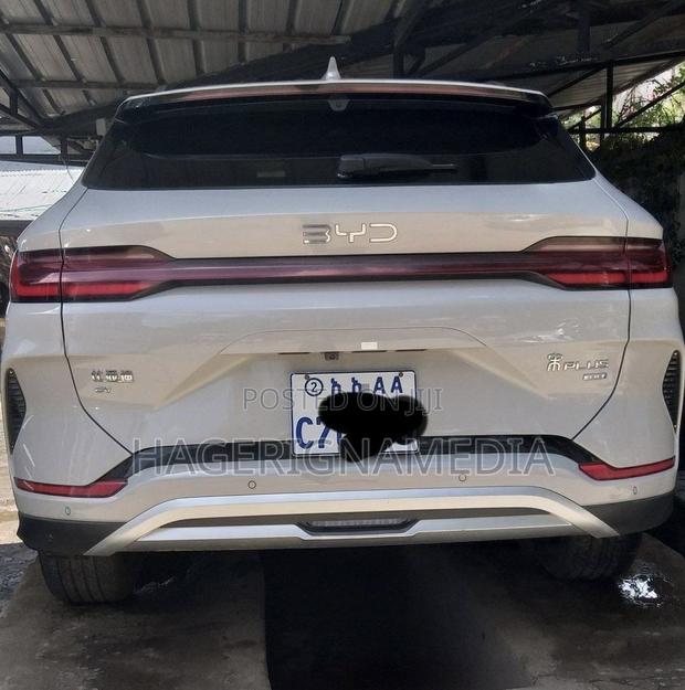 BYD Song Plus 2025 Silver