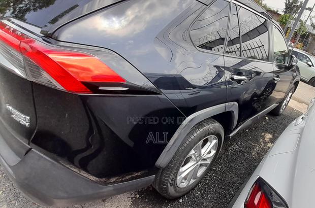 Toyota RAV4 2022 Black