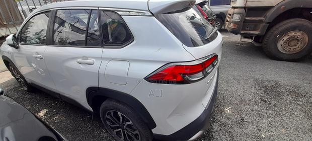 New Toyota Corolla Cross Hybrid 2024 White