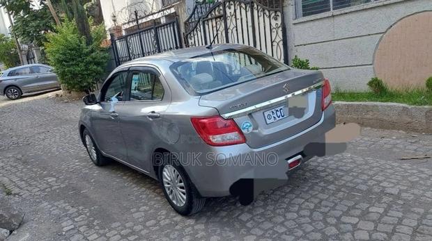 Suzuki Dzire 2022 Silver