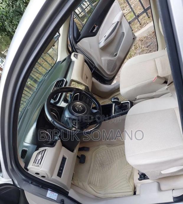 Suzuki Dzire 2022 Silver