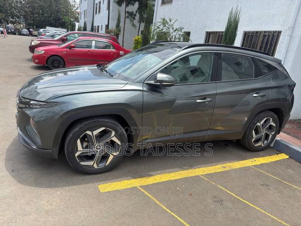 Hyundai Tucson 2022 Gray