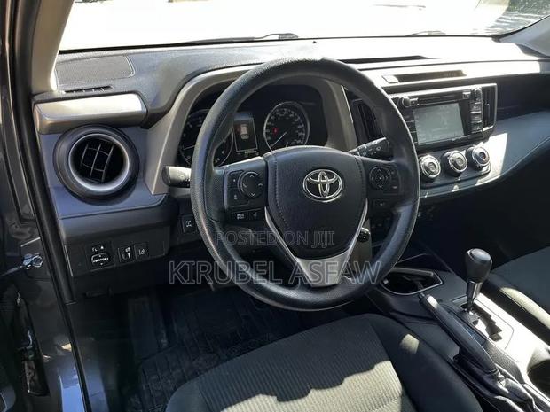 Toyota RAV4 2018 Gray