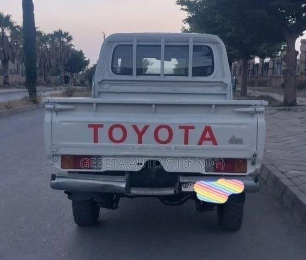 Toyota Land Cruiser 2014