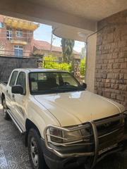 Toyota Hilux 2003 White for sale