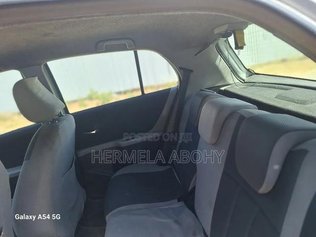 Toyota Yaris 2010 Silver