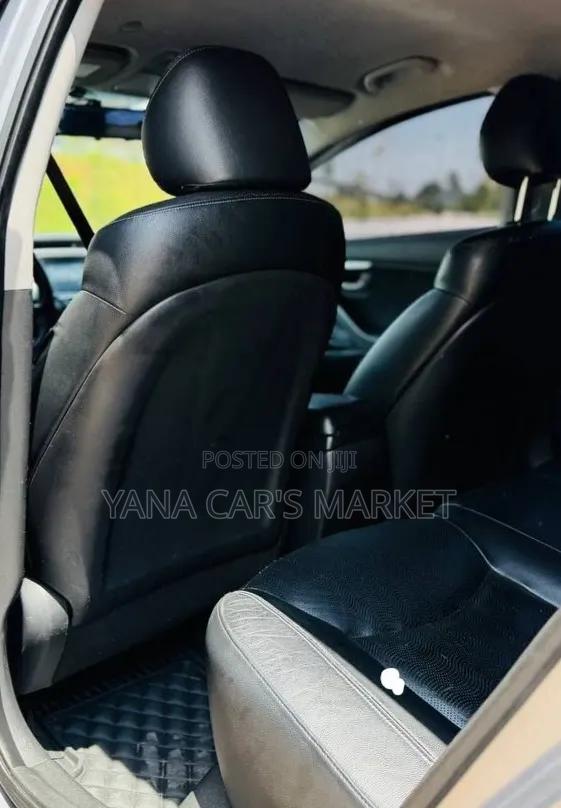 Hyundai Avante 2013 Gray