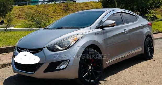 Hyundai Avante 2013 Gray