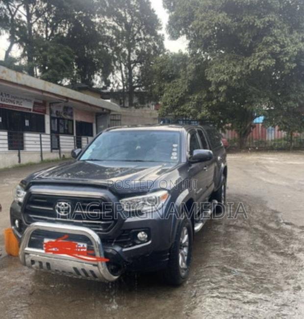Toyota Tacoma 4dr Double Cab 2016 Black