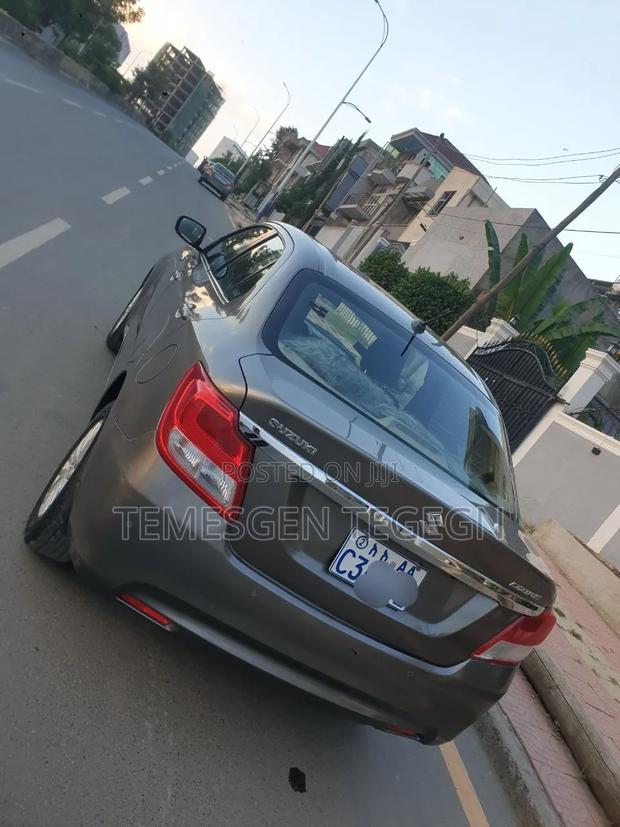 Suzuki Dzire 2022 Gray