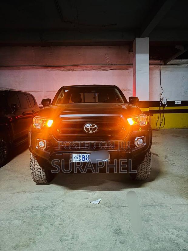 Toyota Tacoma SR5 2021 Gray