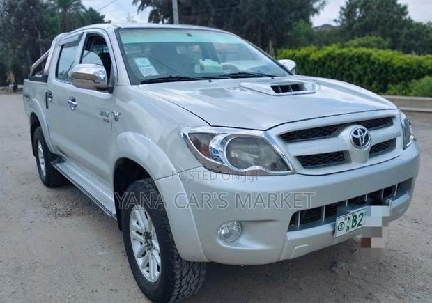 Toyota Hilux 2007 Silver