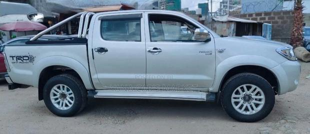 Toyota Hilux 2007 Silver