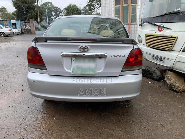 Toyota Platz 2005 Silver