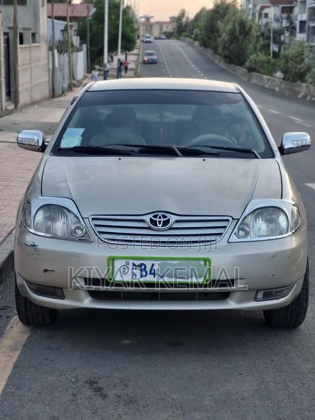 Toyota Corolla 2003 Gold